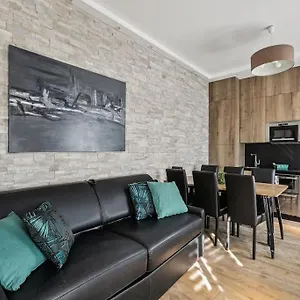 03 Tour Eiffel Pour 7 Personnes Appartement