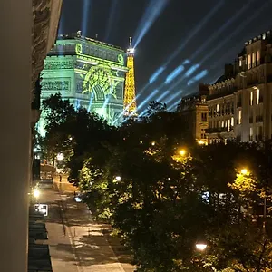 Beautiful Nearby Champs Elysees Appartement